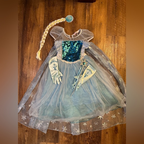 *Sold* Large Princess dress and accessories bundle - Picture 2 of 7